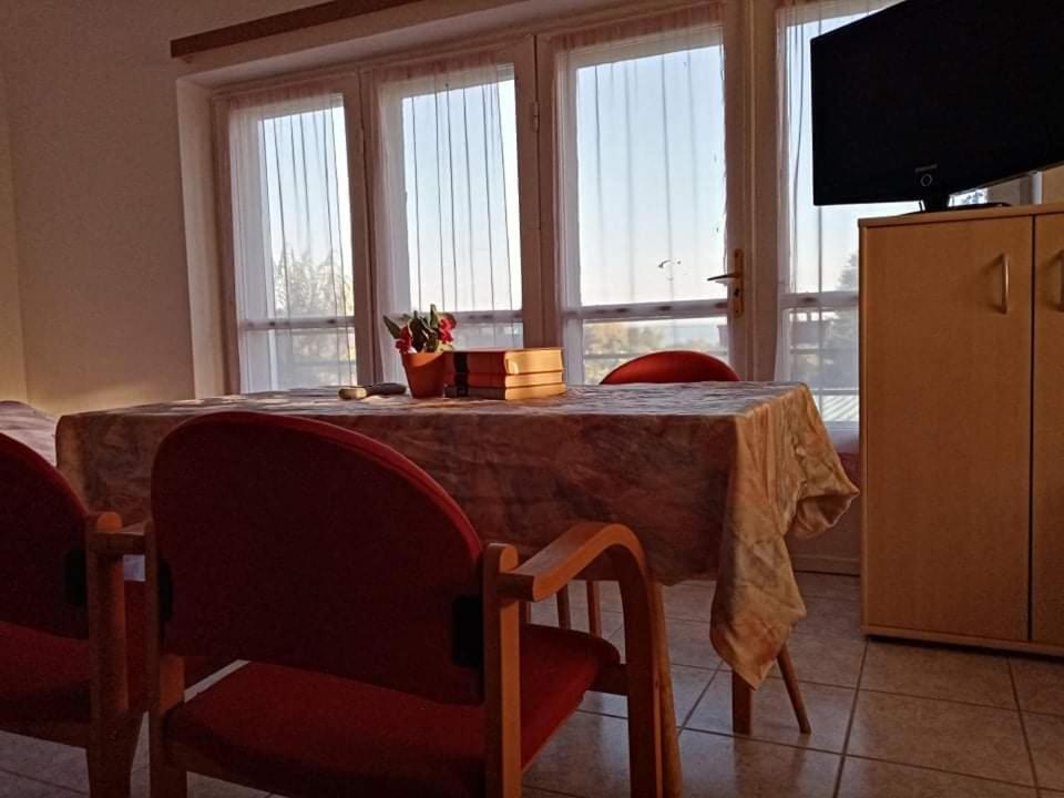 Badacsonyi Magan Szallas Badacsonytomaj Esterno foto